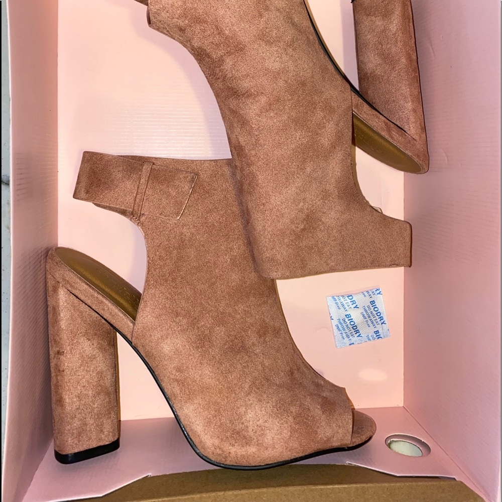 Faux suede beige open toe bootie